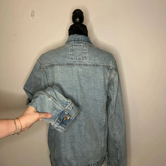 NWOT BDG Oversized Urban Outfitters Denim Trucker Jacket - Picture 9 of 16